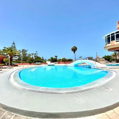 Apartamento, pool, próxima a restaurantes, playa em Tenerife Sur Apartamento