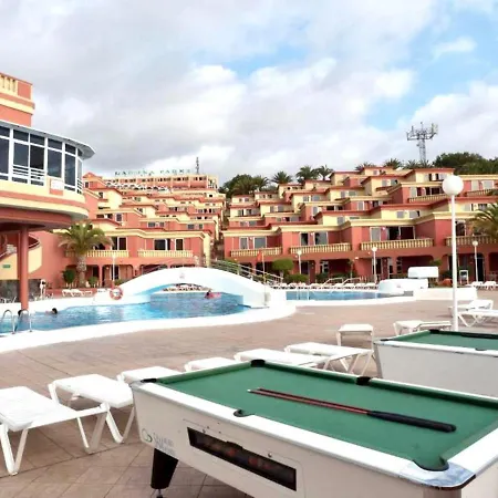 Apartamento, pool, próxima a restaurantes, playa em Tenerife Sur