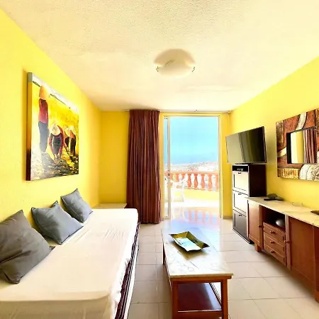 Apartamento, pool, próxima a restaurantes, playa em Tenerife Sur
