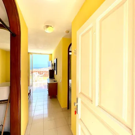 Apartamento, pool, próxima a restaurantes, playa em Tenerife Sur Costa Adeje (Tenerife)
