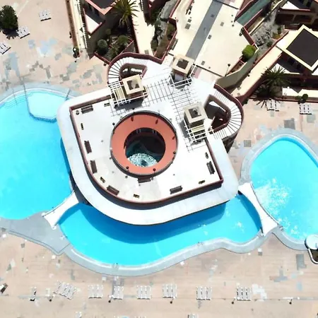 Apartamento, pool, próxima a restaurantes, playa em Tenerife Sur Apartamento