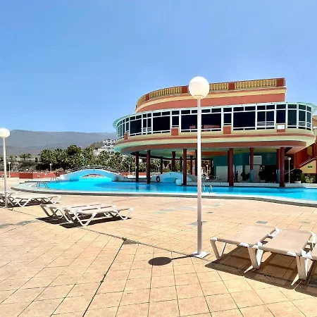 Apartamento, pool, próxima a restaurantes, playa em Tenerife Sur Apartamento *